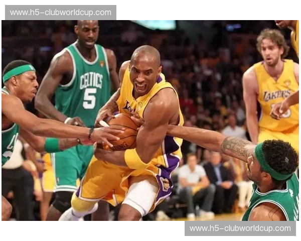 巅峰对决！NBA直播湖人vs热火：詹皇再战旧主，紫金豪门与铁血军团的终极博弈